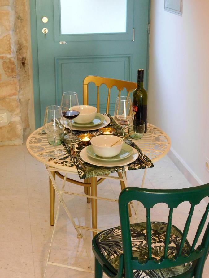 Bezauberndes Steinhaus Mit Garten In Der Altstadt Von רוביני מראה חיצוני תמונה